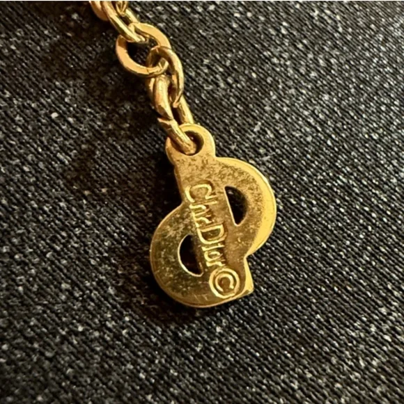 Dior Gold Interlocking Necklace - Picture 4 of 11
